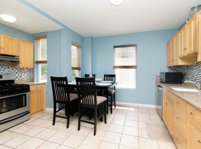 158 Neponset Ave 1, Boston, MA 02122