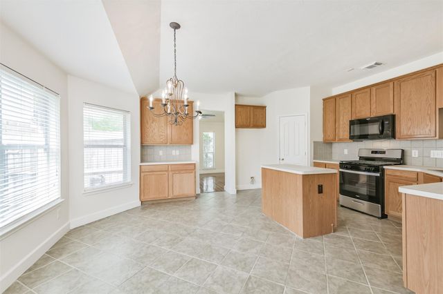 7 Heron Hollow Court, The Woodlands, TX 77382