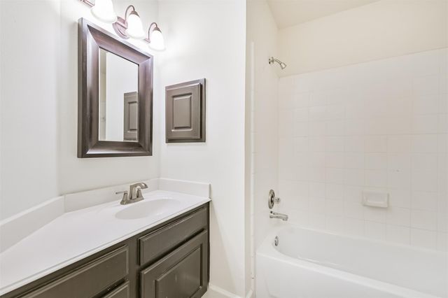 7 Heron Hollow Court, The Woodlands, TX 77382