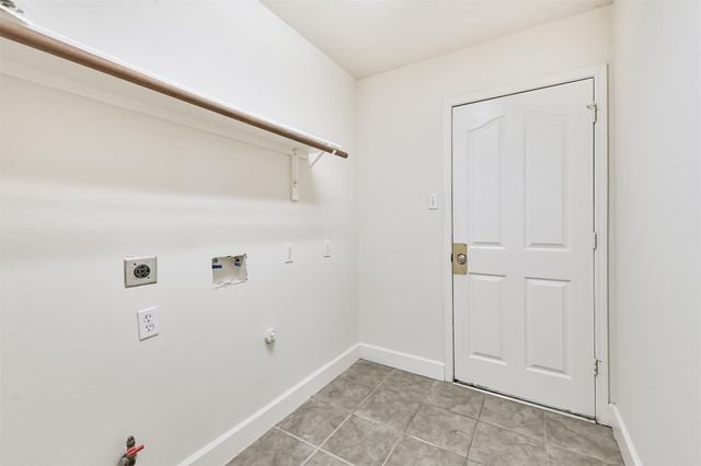 7 Heron Hollow Court, The Woodlands, TX 77382