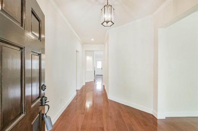 7 Heron Hollow Court, The Woodlands, TX 77382