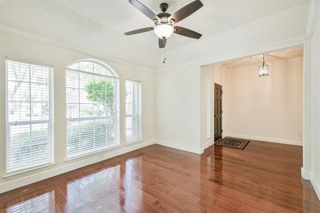 7 Heron Hollow Court, The Woodlands, TX 77382