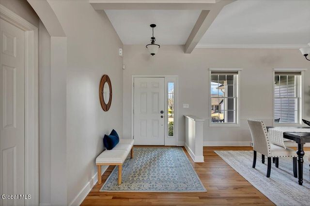 31 Summerfield Circle, Halfmoon, NY 12118