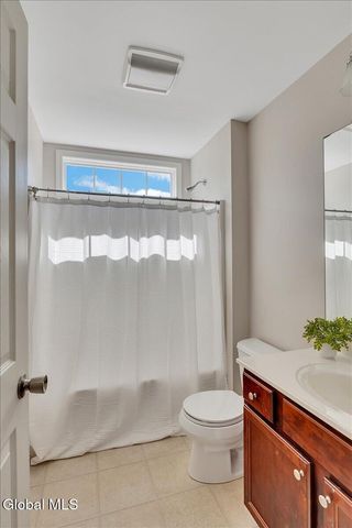 31 Summerfield Circle, Halfmoon, NY 12118