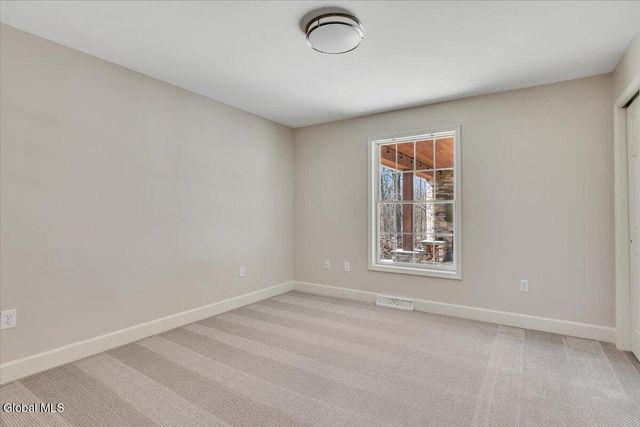 31 Summerfield Circle, Halfmoon, NY 12118