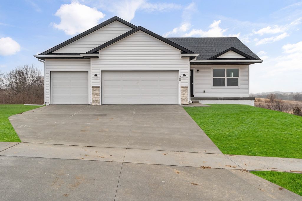 308 N 20th Street, Indianola, IA 50125