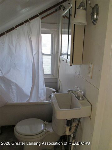 328 S Holmes Street, Lansing, MI 48912