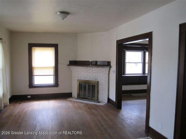 328 S Holmes Street, Lansing, MI 48912