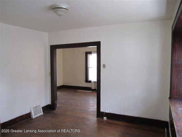 328 S Holmes Street, Lansing, MI 48912