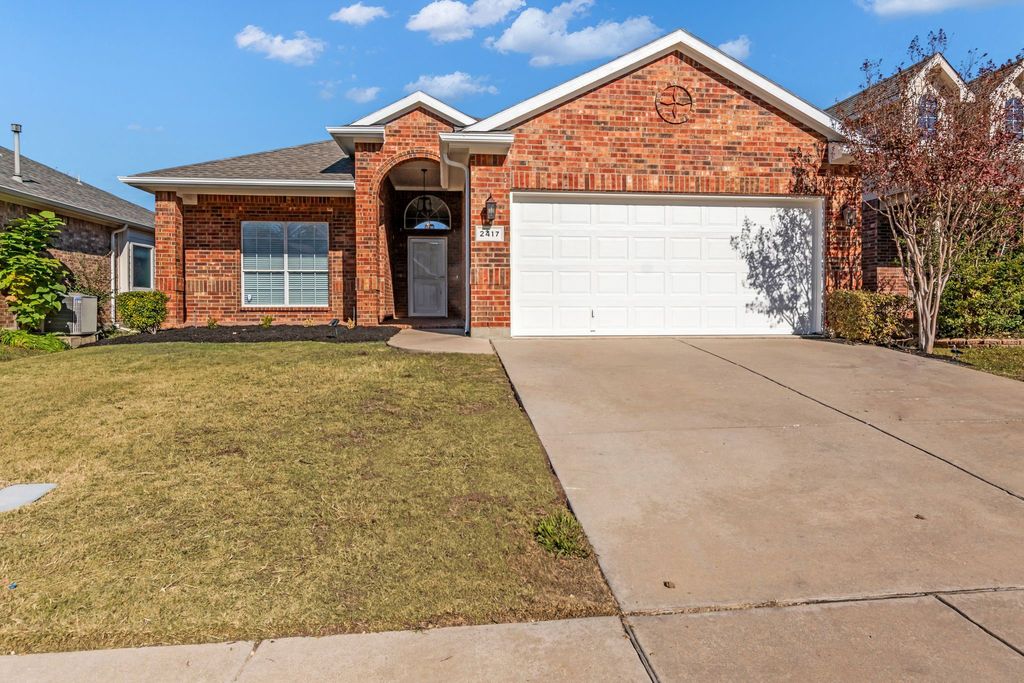 2417 Priscella Drive, Fort Worth, TX 76131