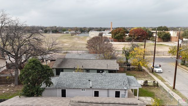 2038 Hidalgo, San Antonio, TX 78207