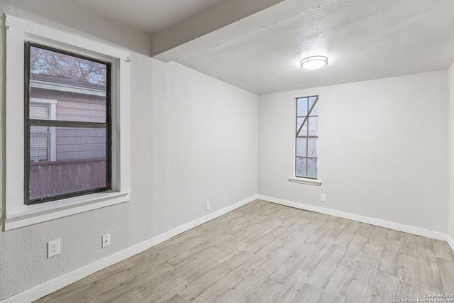 2038 Hidalgo, San Antonio, TX 78207