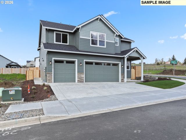 504 Ne TRILLIUM Dr, Estacada, OR 97023