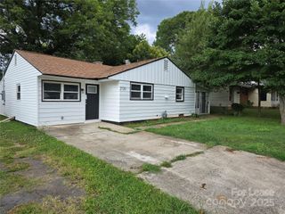 2720 Englehardt Street, Charlotte, NC 28216
