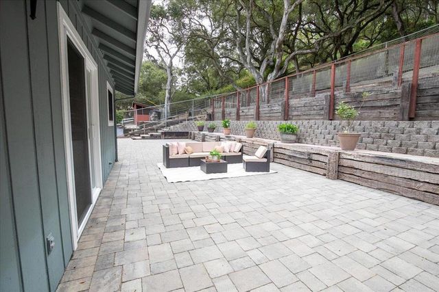 800 Lewis Road, Royal Oaks, CA 95076