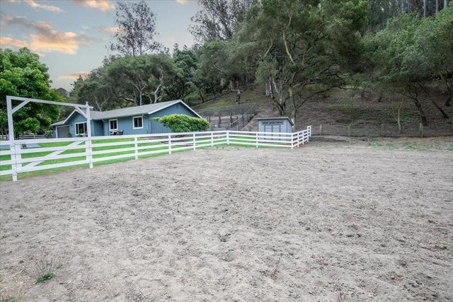 800 Lewis Road, Royal Oaks, CA 95076