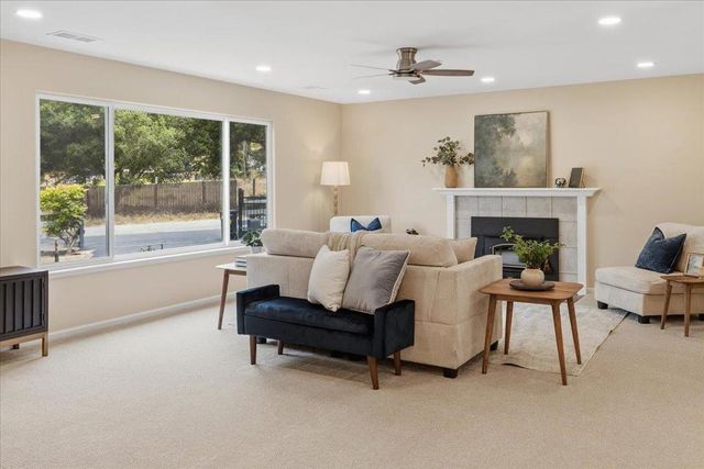 800 Lewis Road, Royal Oaks, CA 95076