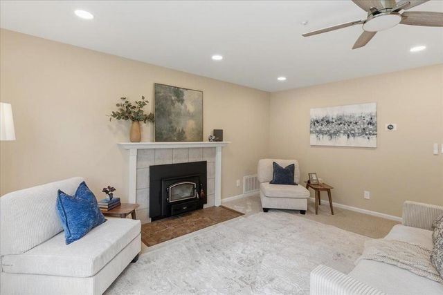 800 Lewis Road, Royal Oaks, CA 95076