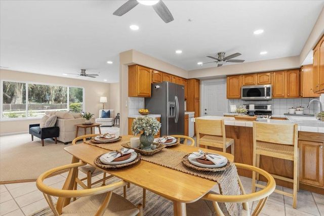 800 Lewis Road, Royal Oaks, CA 95076