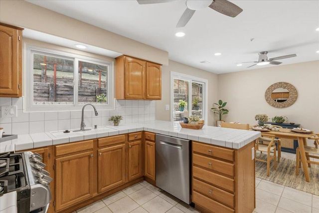 800 Lewis Road, Royal Oaks, CA 95076