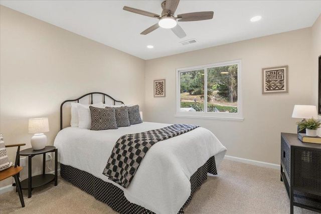 800 Lewis Road, Royal Oaks, CA 95076