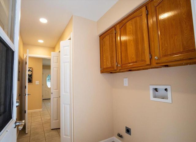 800 Lewis Road, Royal Oaks, CA 95076