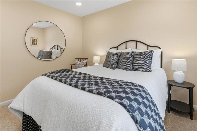 800 Lewis Road, Royal Oaks, CA 95076
