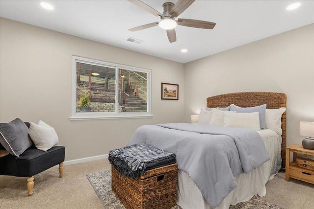 800 Lewis Road, Royal Oaks, CA 95076