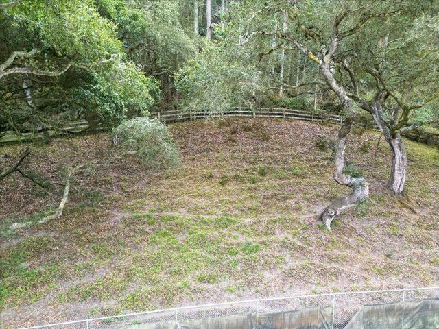800 Lewis Road, Royal Oaks, CA 95076