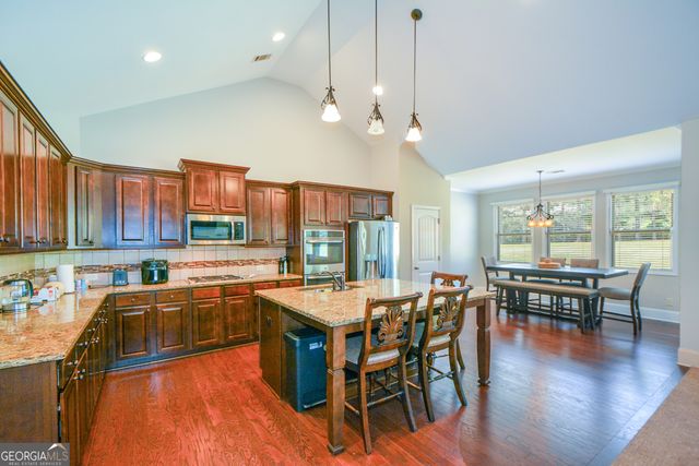 125 Haddonstone Drive, Fayetteville, GA 30215