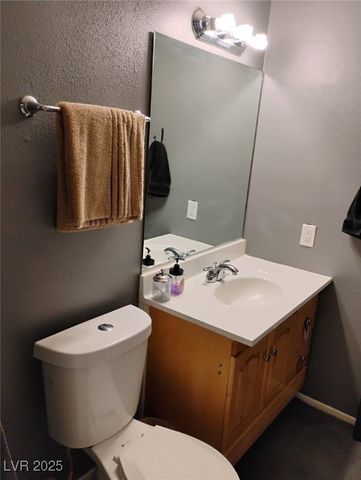 2040 Laguna Street, Pahrump, NV 89048