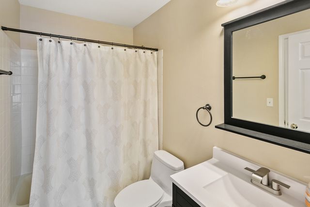 3 RIDGE Court, South Elgin, IL 60177