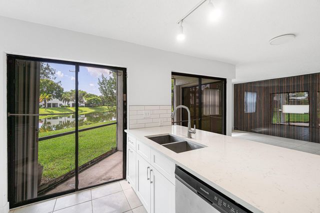 439 NW 36TH Avenue, Deerfield Beach, FL 33442