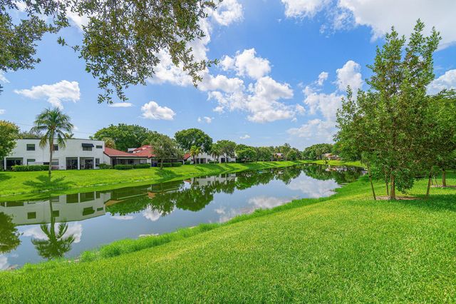 439 NW 36TH Avenue, Deerfield Beach, FL 33442