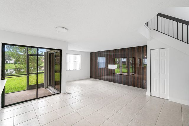 439 NW 36TH Avenue, Deerfield Beach, FL 33442