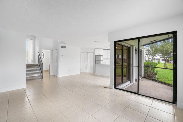 439 NW 36TH Avenue, Deerfield Beach, FL 33442