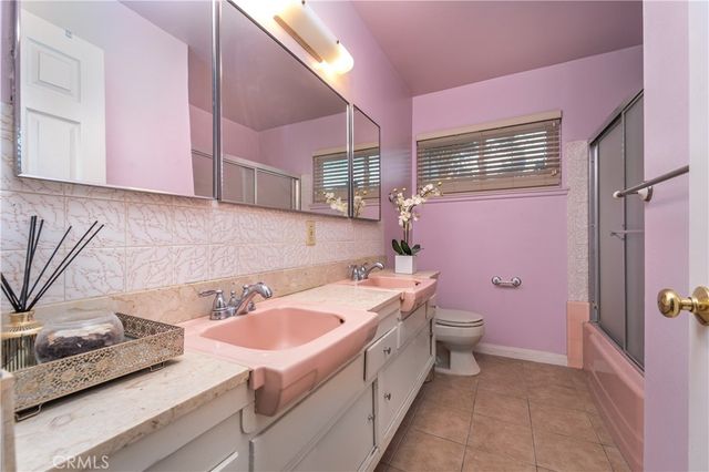 6922 Woodlake Avenue, West Hills, CA 91307