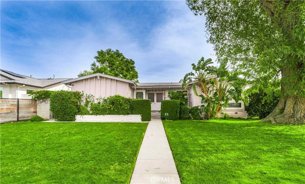6922 Woodlake Avenue, West Hills, CA 91307