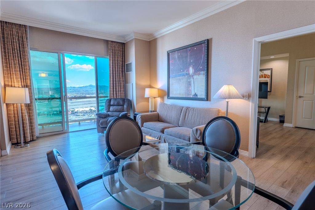 135 East Harmon Avenue 3214, Las Vegas, NV 89109 — photo 4