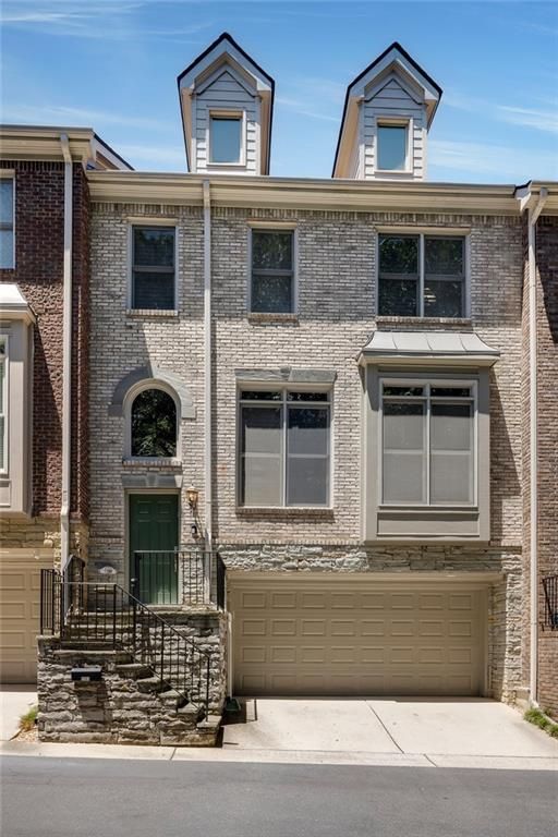 5561 Julian Place, Atlanta, GA 30342