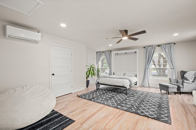 8720 Tallwood DR, Austin, TX 78759