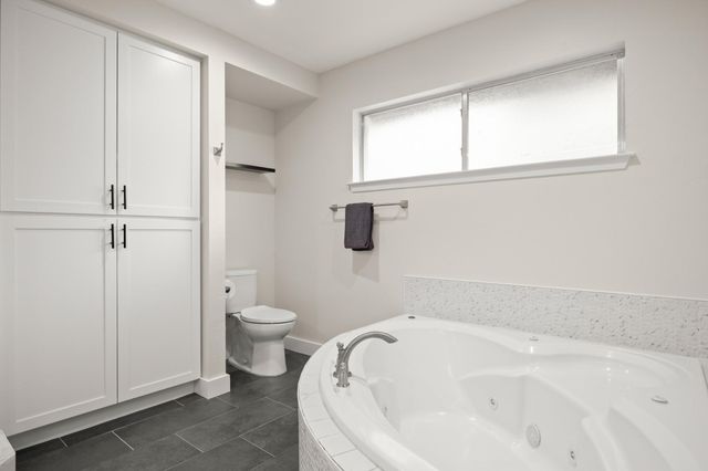 8720 Tallwood DR, Austin, TX 78759