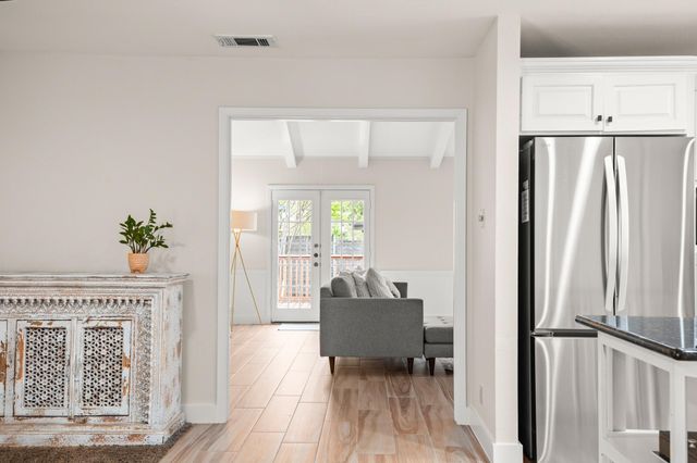 8720 Tallwood DR, Austin, TX 78759