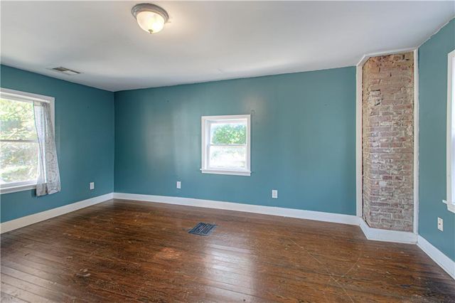 611 Main Street, Missouri City, MO 64072