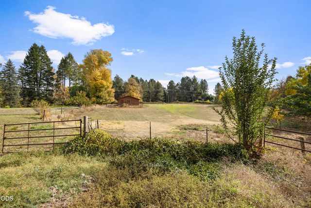 4161 Riverbanks Road, Grants Pass, OR 97527