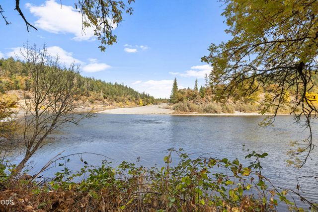 4161 Riverbanks Road, Grants Pass, OR 97527