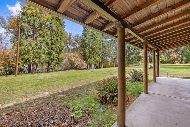 4161 Riverbanks Road, Grants Pass, OR 97527