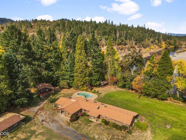 4161 Riverbanks Road, Grants Pass, OR 97527