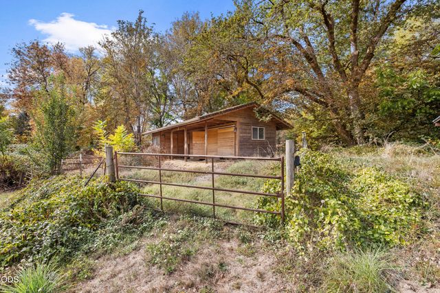 4161 Riverbanks Road, Grants Pass, OR 97527
