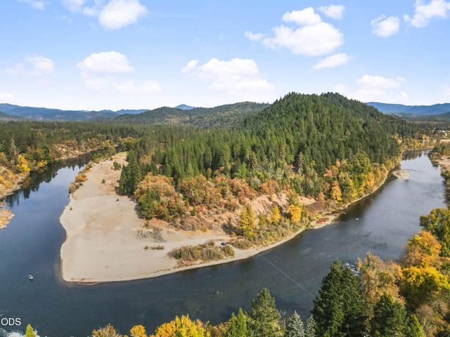 4161 Riverbanks Road, Grants Pass, OR 97527
